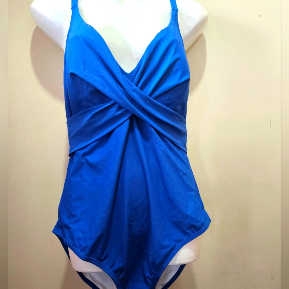 Laphe Rose Women  One Piece Swimsuit Crisscross Front Designed Blue